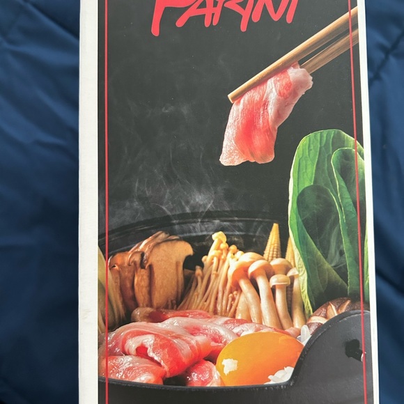 PARINI • 2 Liter Cast Iron Noodle Hot Pot • Black/Wood • Small • - Picture 5 of 9